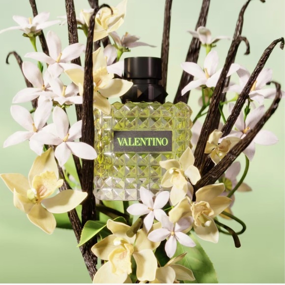 Valentino Donna Born in Roma Green Stravaganza Eau de Parfum - Picture 1 of 3